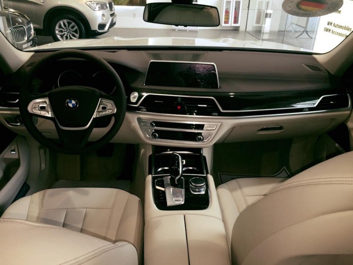BMW 730Li 2017 | Giá xe BMW 730Li chính hãng | Giao xe sớm nhất, ưu đãi hấp dẫn