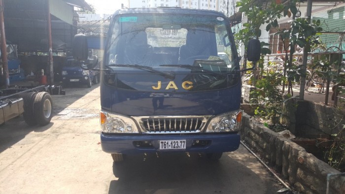Xe tải JAC 2,4 tấn thùng lửng. Mới 100% giá tốt