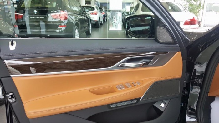 BMW 740Li 2017 chính hãng, giao sớm nhất, giá rẻ nhất