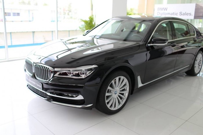 BMW 740Li 2017 chính hãng, giao sớm nhất, giá rẻ nhất
