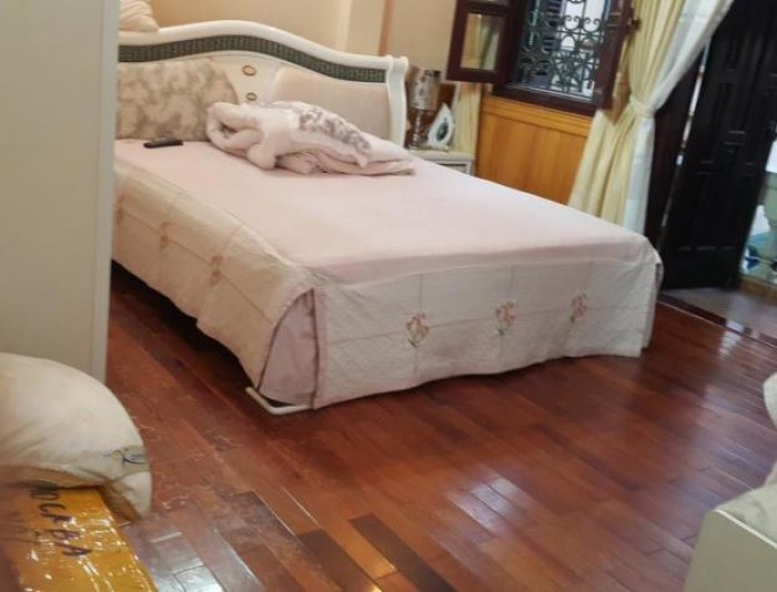 Bán nhà đẹp đường Bưởi, 42m2 mua về ở ngay, 3.25 tỷ