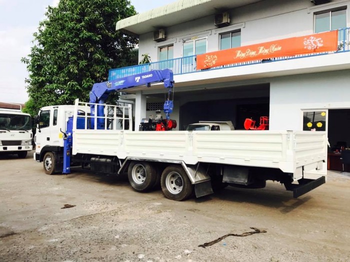 Bán chiếc Hyundai HD210 - tải lắp cẩu TADANO 5T 4 khúc