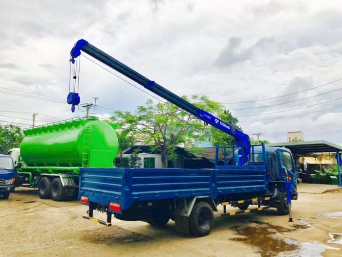 Bán chiếc VEAM VT260 - Tải lắp cẩu TADANO VÀO THÀNH PHỐ