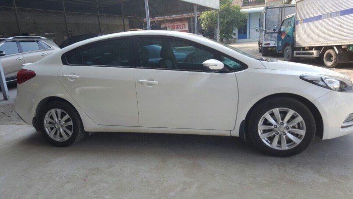 Bán Kia K3 1.6mt 2016 bstp màu trắng như mới