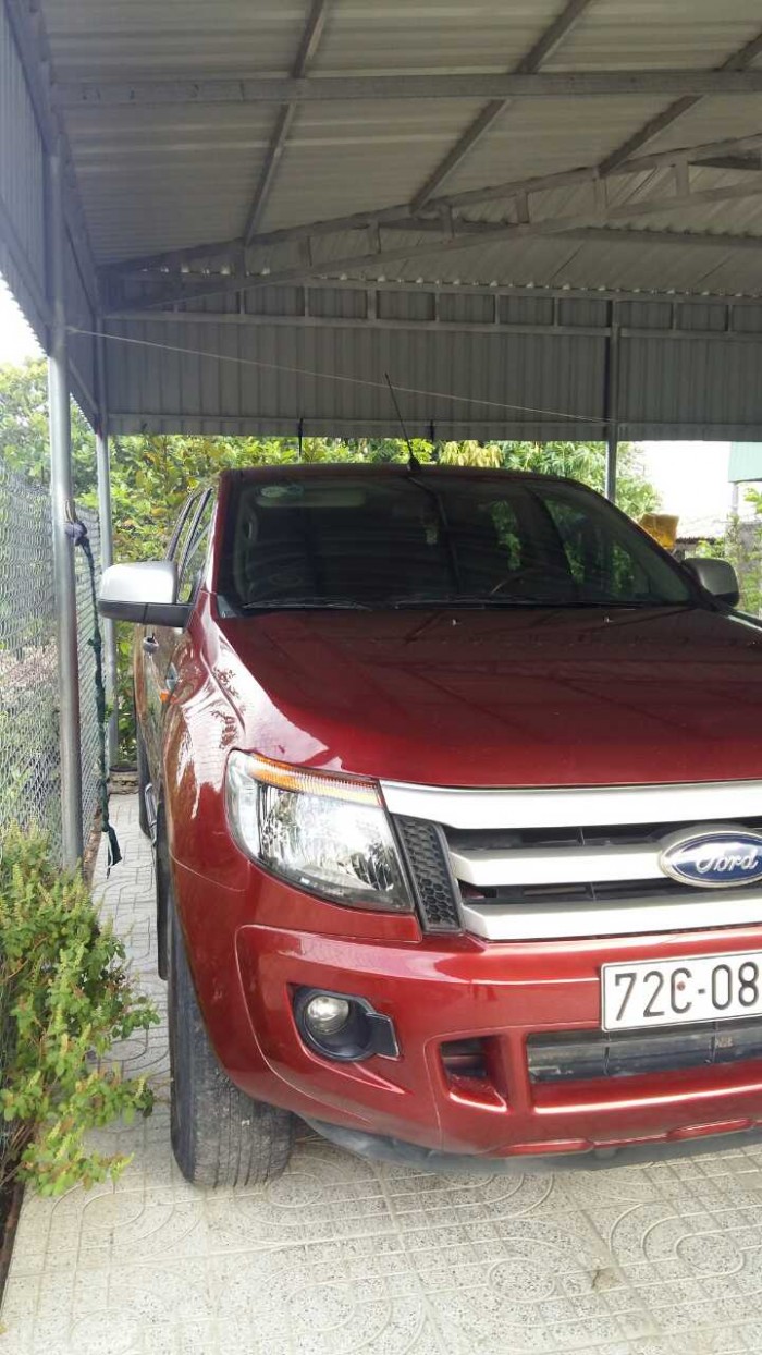 Xe Ford Ranger XLS 2x4MT nhập khẩu 2014