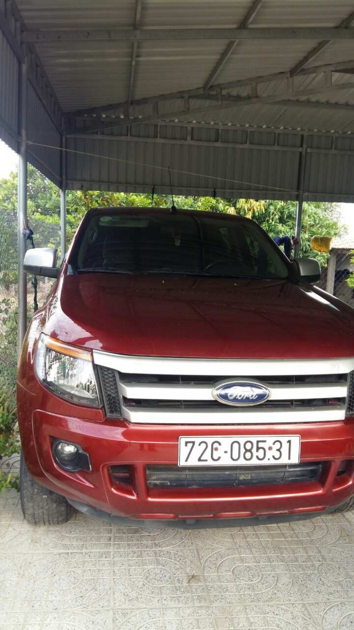 Xe Ford Ranger XLS 2x4MT nhập khẩu 2014