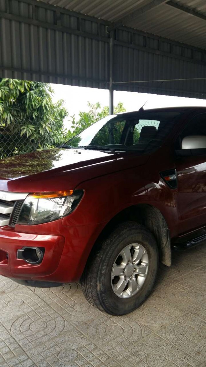 Xe Ford Ranger XLS 2x4MT nhập khẩu 2014