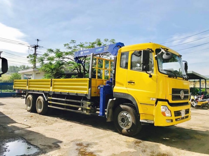 Cần bán chiếc DongFeng EQ1250 - lắp cẩu TADANO