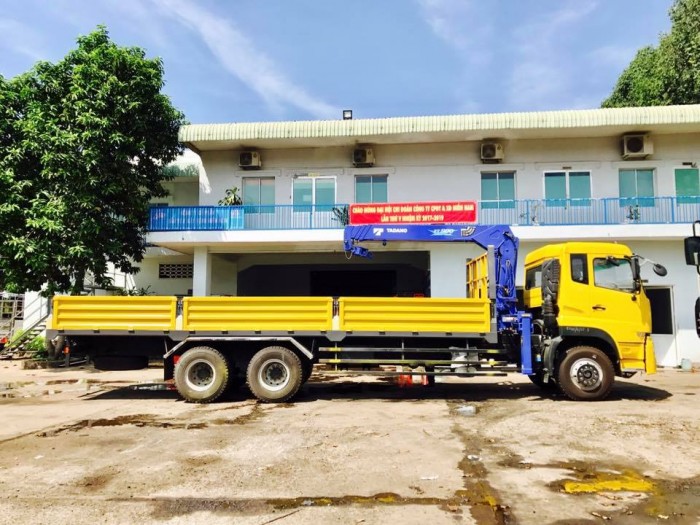 Cần bán chiếc DongFeng EQ1250 - lắp cẩu TADANO