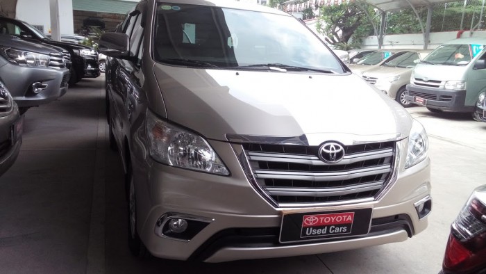 Bán xe innova G số tự động 2015