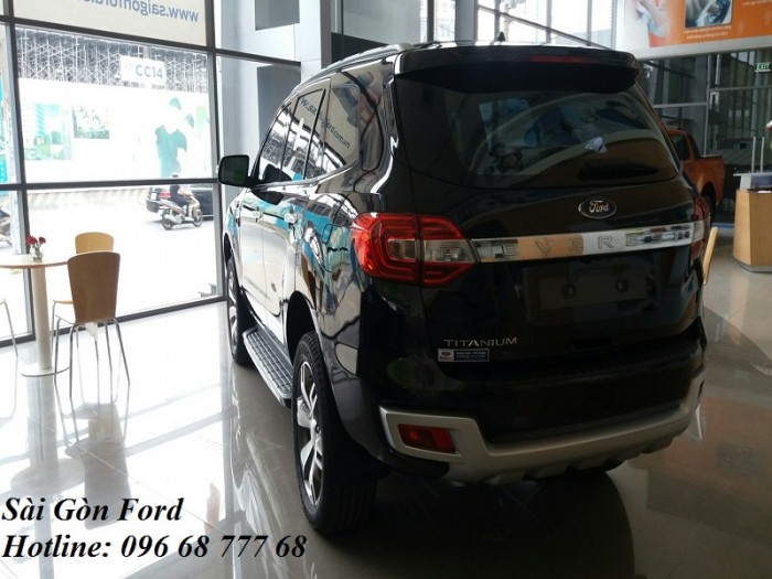 Ford Everest 2.0 Titanium AT 4x2, có xe giao ngay