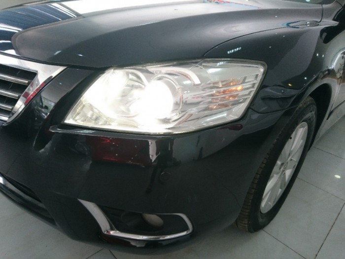 Toyota Camry 2.4G 2010 màu đen