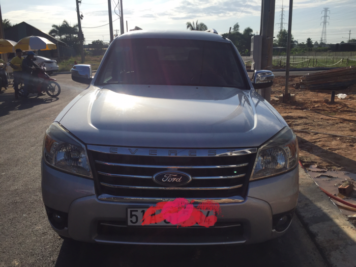 Bán Ford Everest 4x2 MT ghi bạc sx 2009