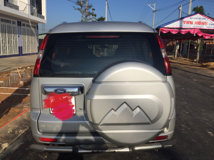 Bán Ford Everest 4x2 MT ghi bạc sx 2009