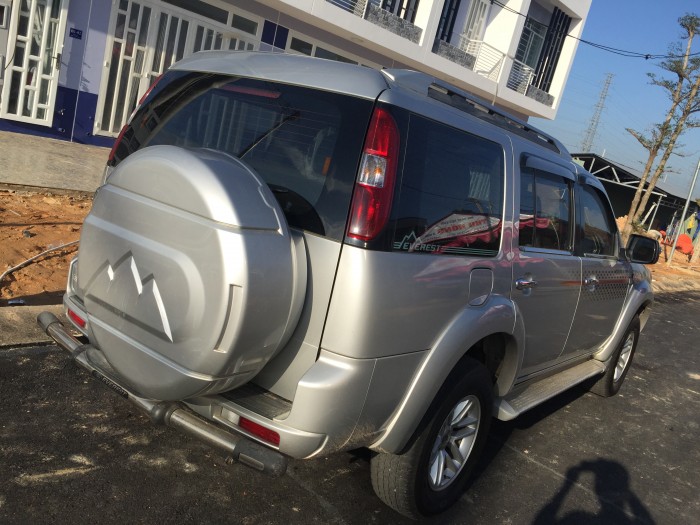 Bán Ford Everest 4x2 MT ghi bạc sx 2009