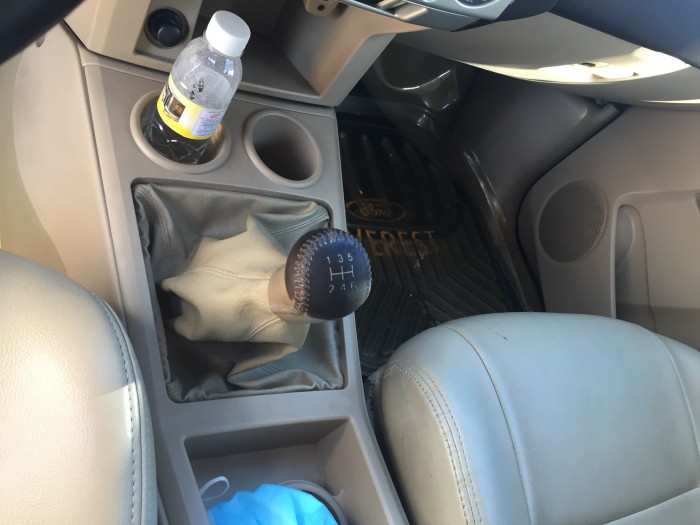 Bán Ford Everest 4x2 MT ghi bạc sx 2009