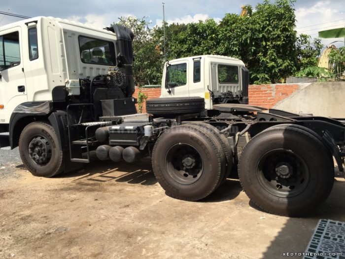 Bán Xe đầu kéo Hyundai HD700 giá rẻ