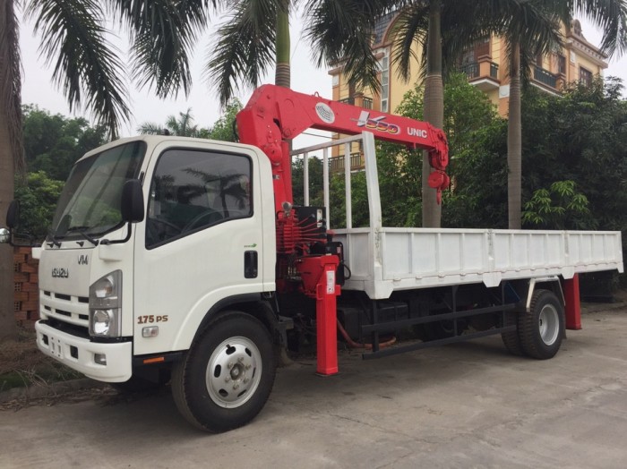 Xe tải ISUZU gắn cẩu 5 tấn 4 đốt UNIC