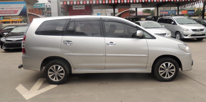 Toyota Innova G 2015