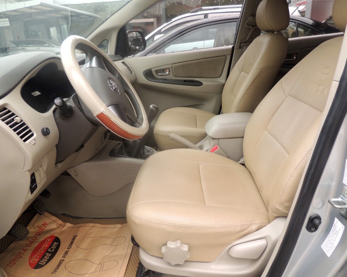 Toyota Innova G 2015