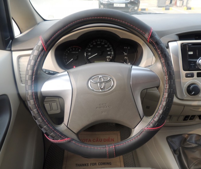 Toyota Innova E 2014