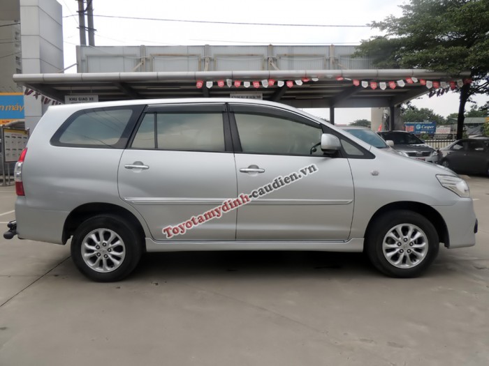 Toyota Innova G 2014