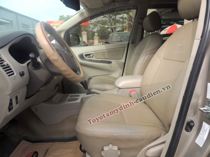 Toyota Innova G 2015