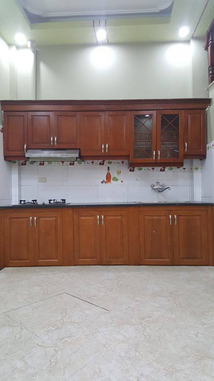 Bán nhà 4 tầng mới Tôn Thất Tùng, Đống Đa, lô góc, 40m2, MT 5m, 2.75 tỷ.