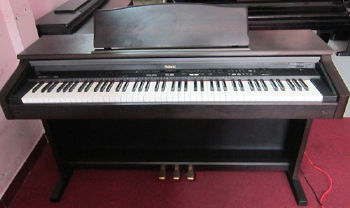 roland kr 370 digital piano