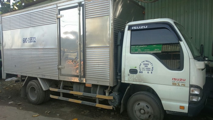 Isuzu đời 2014 thúng kín, vào tp ban ngày, 1,9t.
