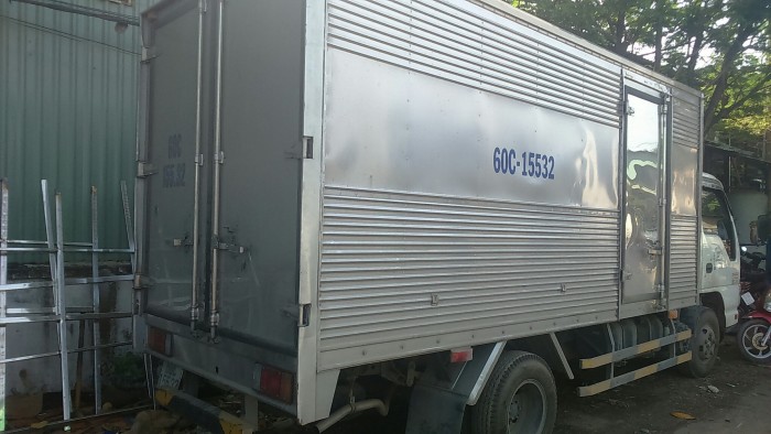 Isuzu đời 2014 thúng kín, vào tp ban ngày, 1,9t.