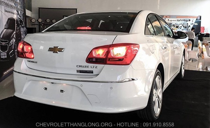 Chevrolet Cruze LTZ, hỗ trợ vay tối đa, chi phí lăn bánh tầm 80 triệu, bảo hành 3 năm