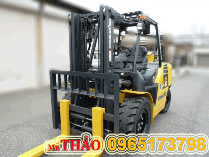 Xe nâng dầu KOMATSU FH40-1, xe nâng dầu 4 tấn năm 2012