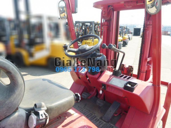 Xe nâng dầu TOYOTA 02-7FD25 - 2005 , xe nâng 2.5 tấn xe nâng cao 4 mét màu mận chín