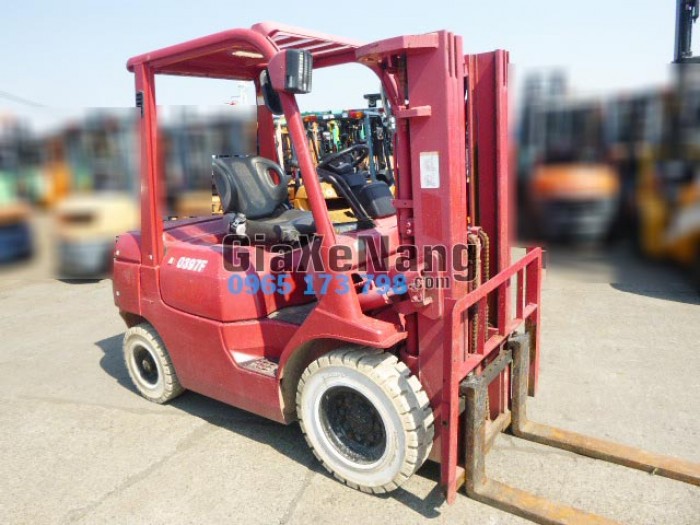 Xe nâng dầu TOYOTA 02-7FD25 - 2005 , xe nâng 2.5 tấn xe nâng cao 4 mét màu mận chín