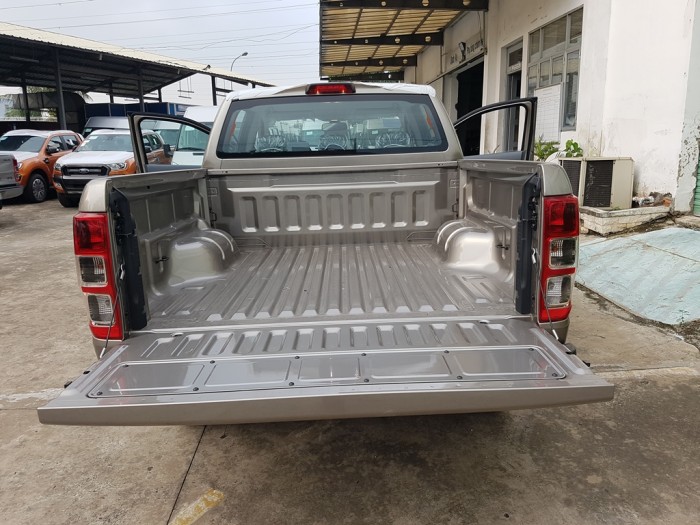 Bán xe Ford Ranger- Xe Bán Tải Giá Rẻ nhất Sài Gòn-ngân hàng hỗ trợ  80%