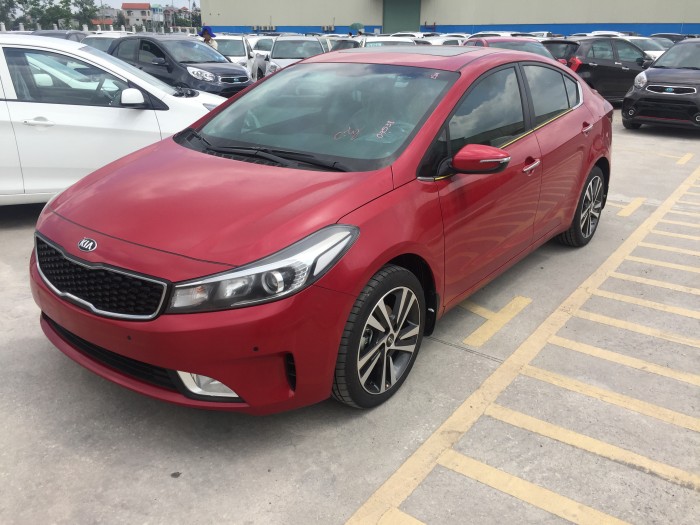 Tặng ốp cản sau bô đôi thể thao cực đẹp Cerato 2.0 AT , trả trước 20% nhận xe ngay.