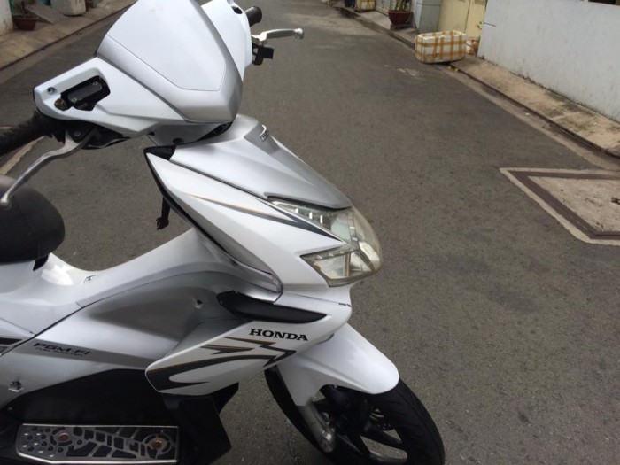 Honda Air Blade ld HQ màu trắng,máy êm