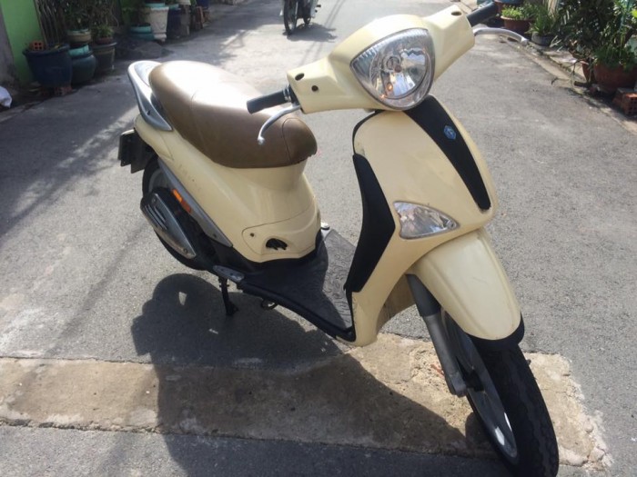 Piaggio Liberty 2k12, máy zin, ngay chủ,màu vàng kem