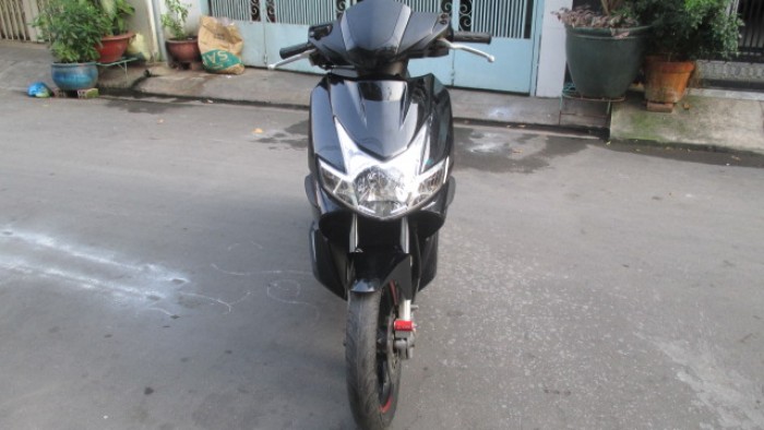 HONDA AIR BLADE (AB),NGAY CHỦ.màu đỏ đen.2009