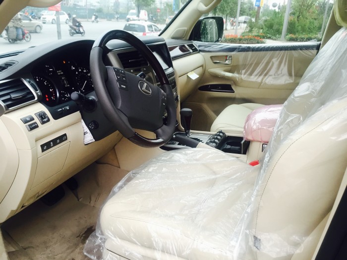 Bán lexus lx570 màu đen nhập khẩu mỹ sản xuất 2015 đủ hết đồ có phanh khoảng cách