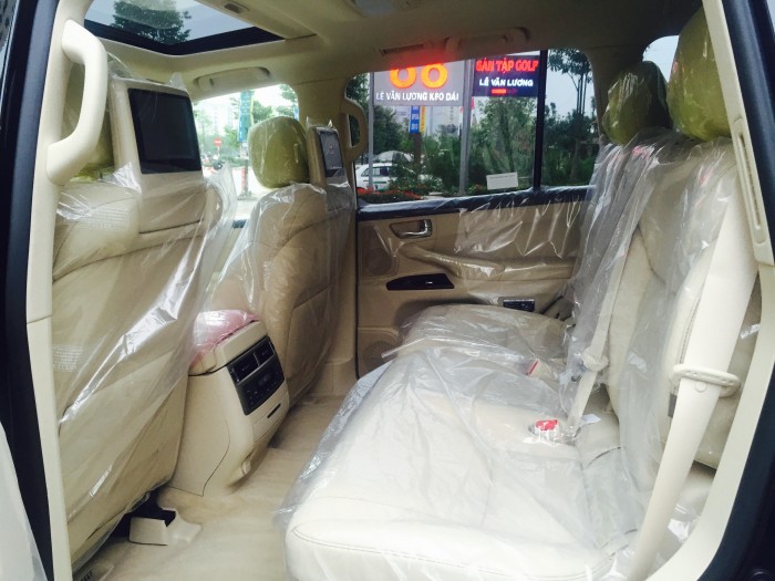 Bán lexus lx570 màu đen nhập khẩu mỹ sản xuất 2015 đủ hết đồ có phanh khoảng cách