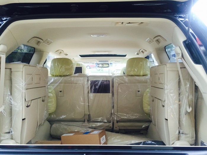 Bán lexus lx570 màu đen nhập khẩu mỹ sản xuất 2015 đủ hết đồ có phanh khoảng cách