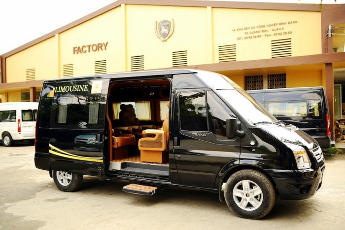 Bán Ford Transit Limousine 10 ghế cao cấp-giao xe nhanh -ngân hàng hỗ trợ 80%