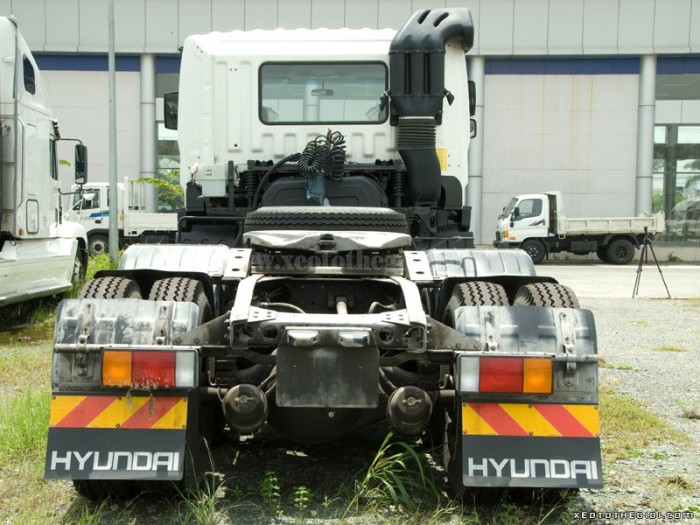 Bán xe đầu kéo Huyndai HD 700