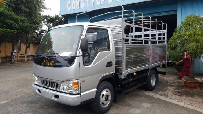 Bán xe tải jac 2t4 - 2 tấn 4 - 2.4 tấn vào thành phố