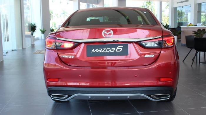 Bán xe Mazda 6 Facelift 2017 new - Giá cực tốt