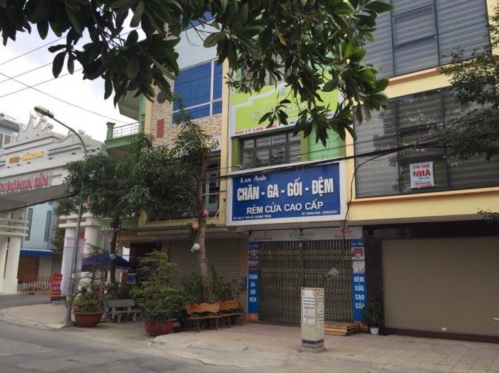 Cho thuê nhà 80m2 x 3 tầng mặt phố Trần Quang Diệu 40tr/tháng