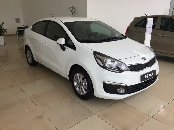 Xe Kia Rio 1.4 số sàn nhập khẩu trả trước 90 triệu nhận xe.