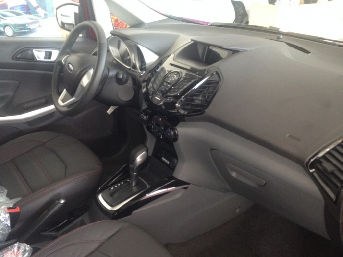 Ford Ecosport - Trả góp lãi suất ưu đãi - TẶNG NGAY COMBO: DVD tích hợp camera lùi + phim 3M + bệ bước
